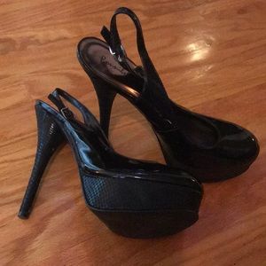 Bonnibel black patent sling back heels. Size 10